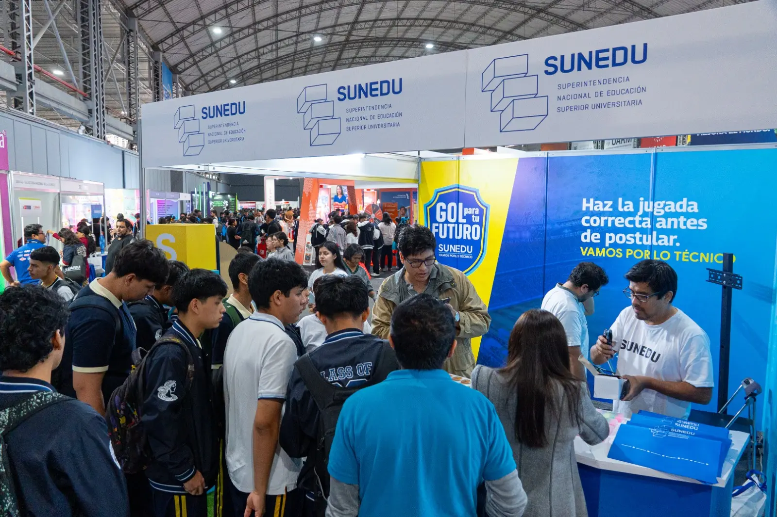 Sunedu participa en la Expouniversidad 2026 para acercar sus servicios a jóvenes y familias
