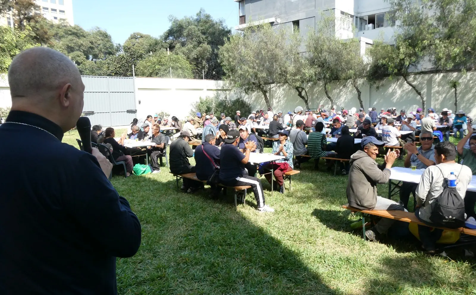 Un almuerzo de fe y esperanza en el primer aniversario del Papa