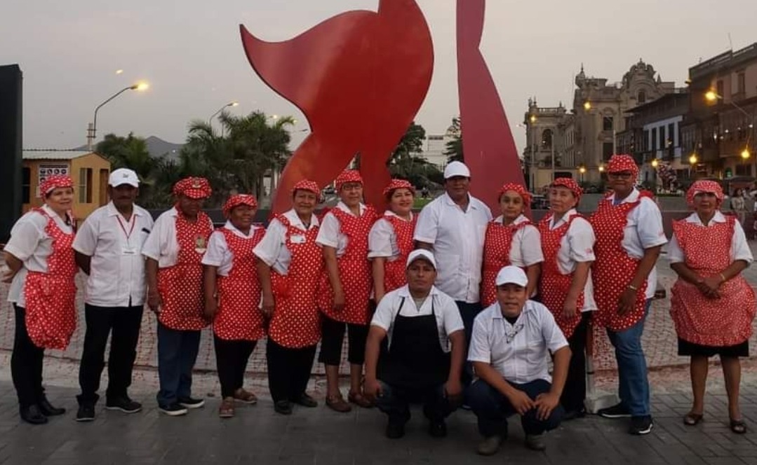 Vendedoras de potajes típicos denuncian caída de hasta 70% en sus ventas tras desalojo de la Alameda Chabuca Granda