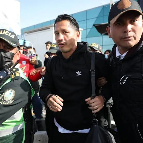 Gianluca Lapadula ya  se encuentra en Lima