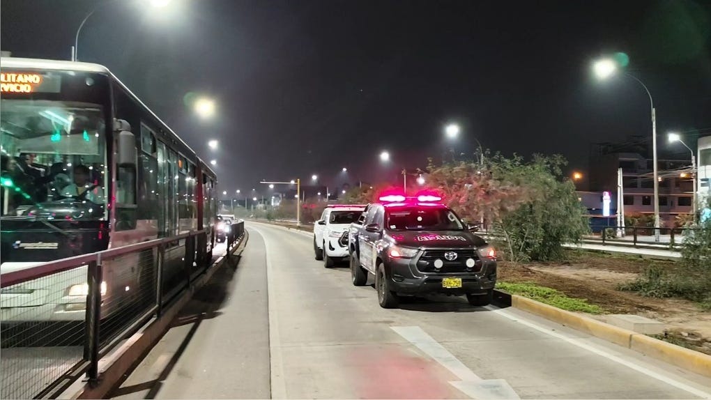 Comas: Policía muere tras chocar con bus del Metropolitano