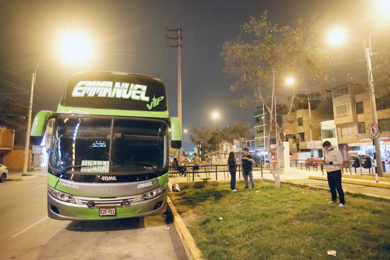 Atacan a balazos a bus de empresa Emmanuel