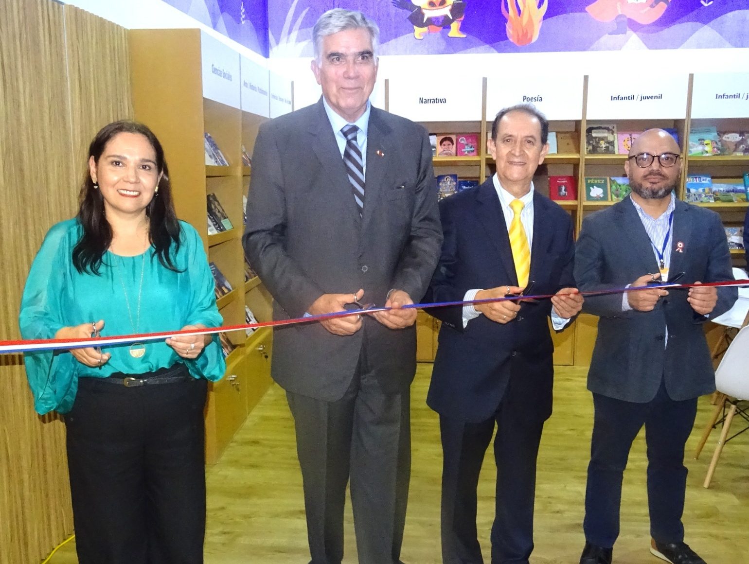 Chile inaugura su stand en la FIL Lima