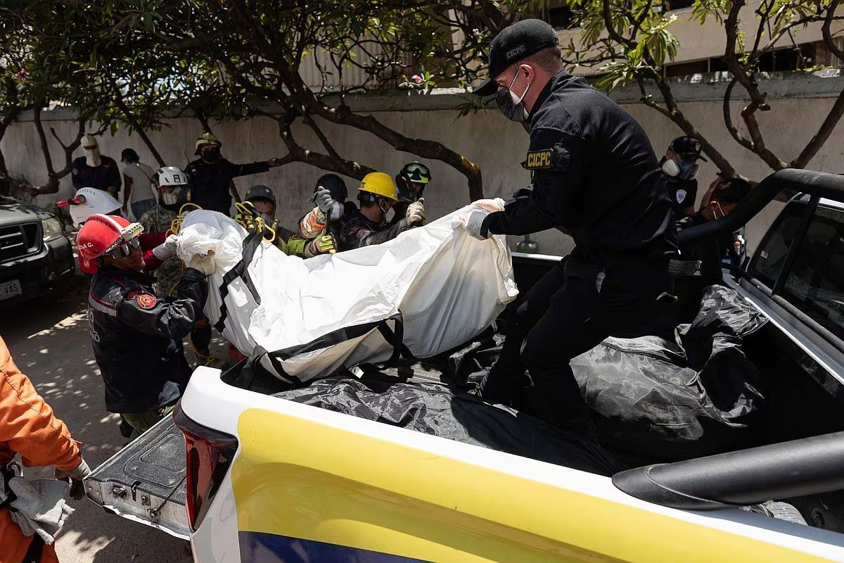 Cifra de muertos por el terremoto en Venezuela ascendió a 3.899