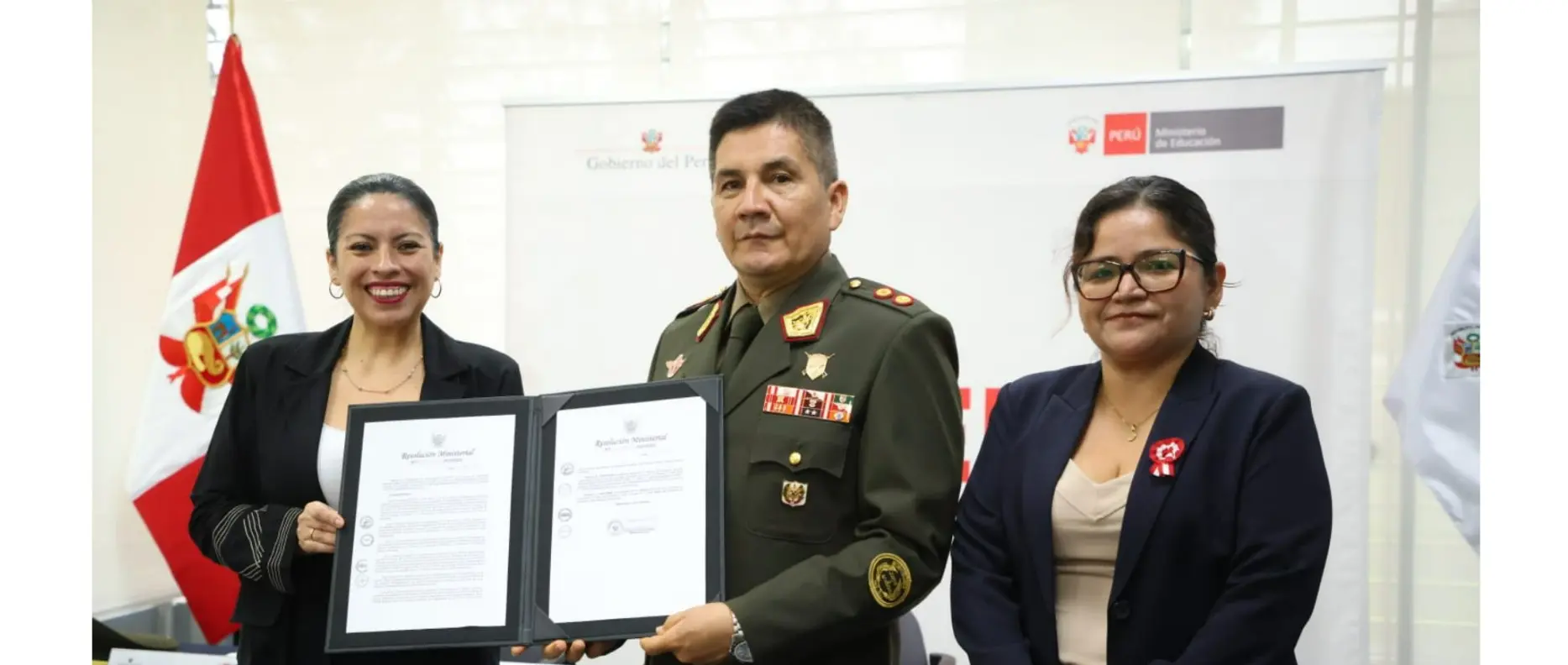 MINEDU licencia por adecuación al Instituto Superior Tecnológico de las FF.AA.