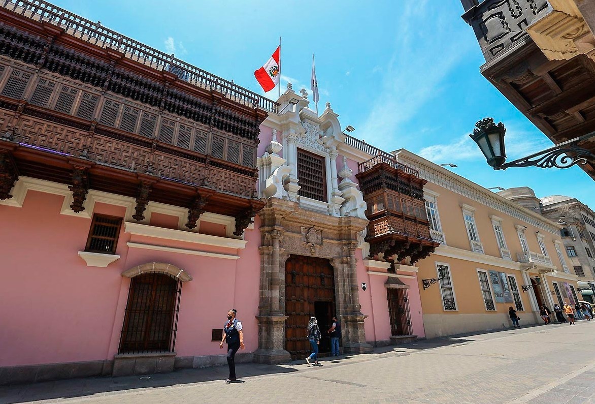 Hacia una política  exterior principista y  pragmática para el Perú