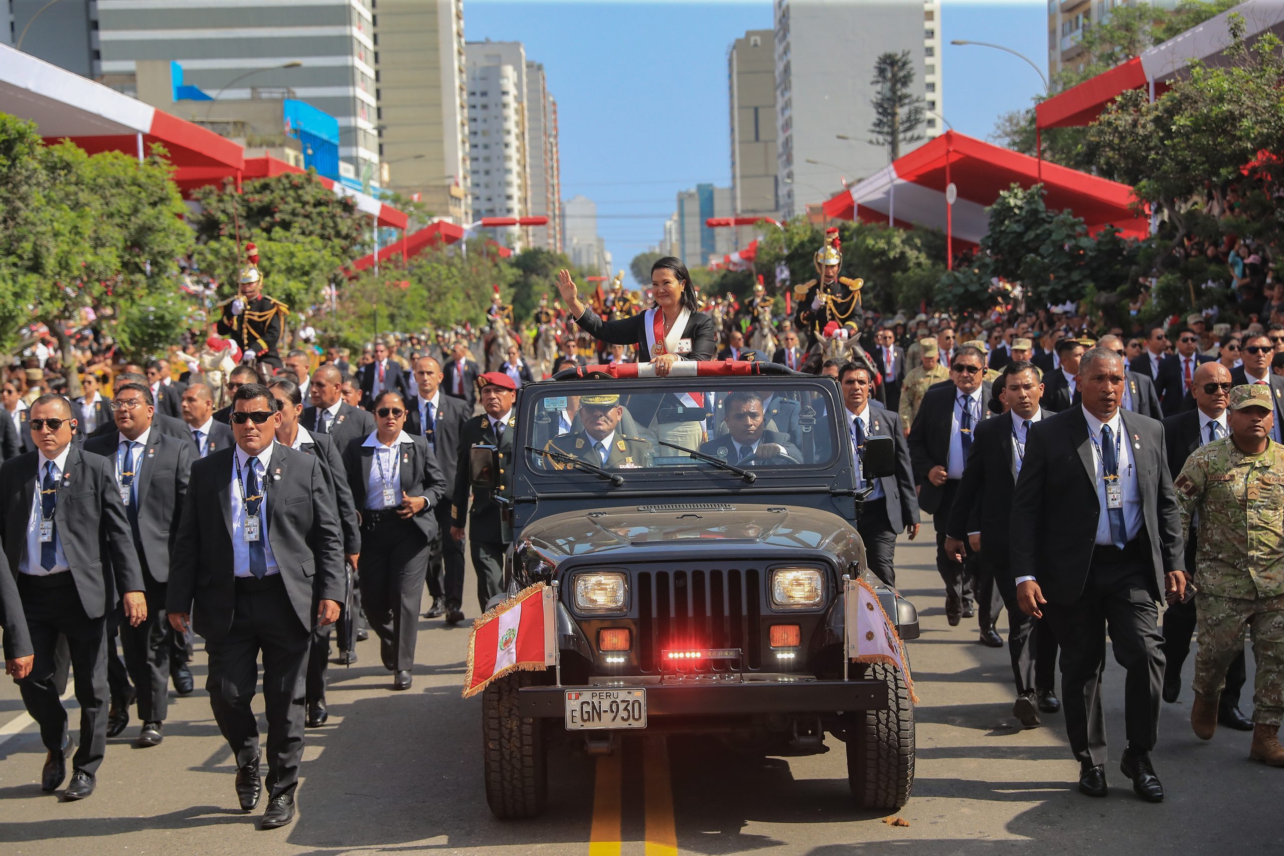 Keiko Fujimori encabezó Gran Parada Militar 2026