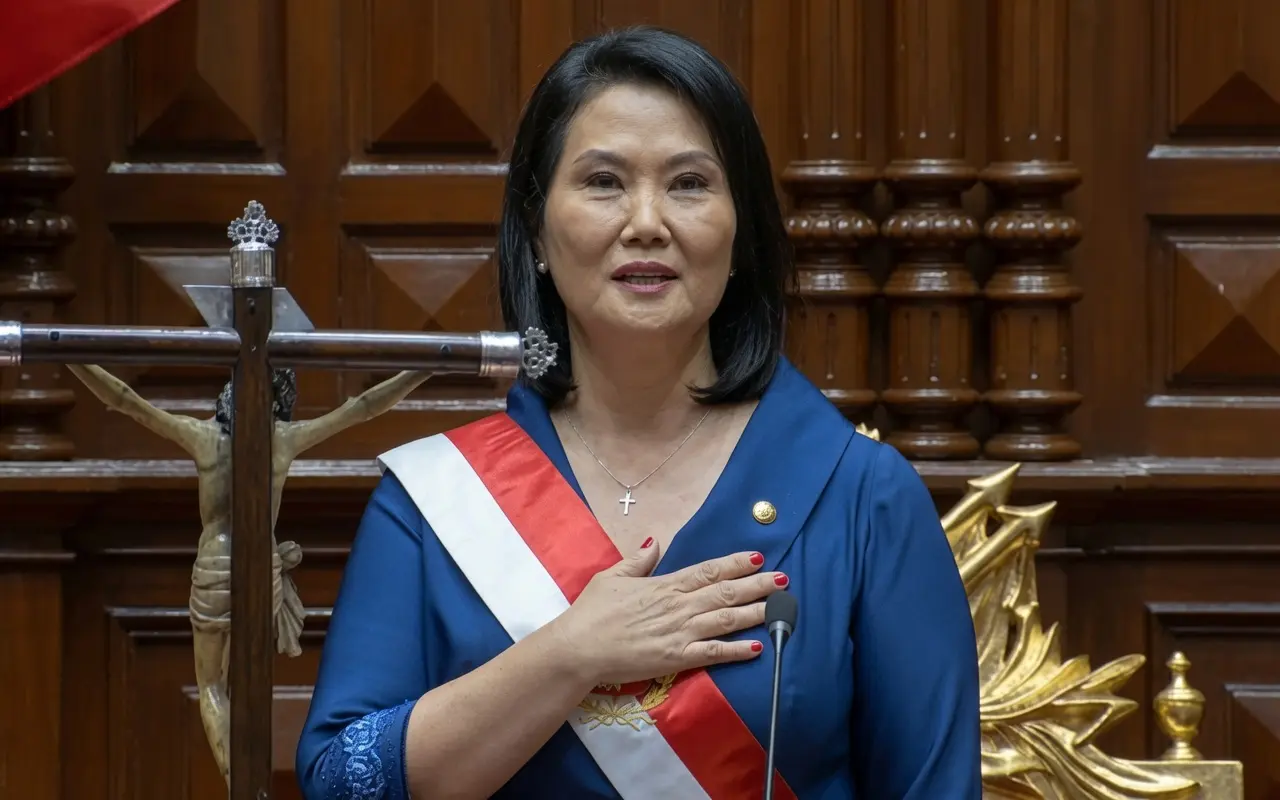 Keiko jura como presidenta y anuncia medidas contra el crimen y fenómeno El Niño