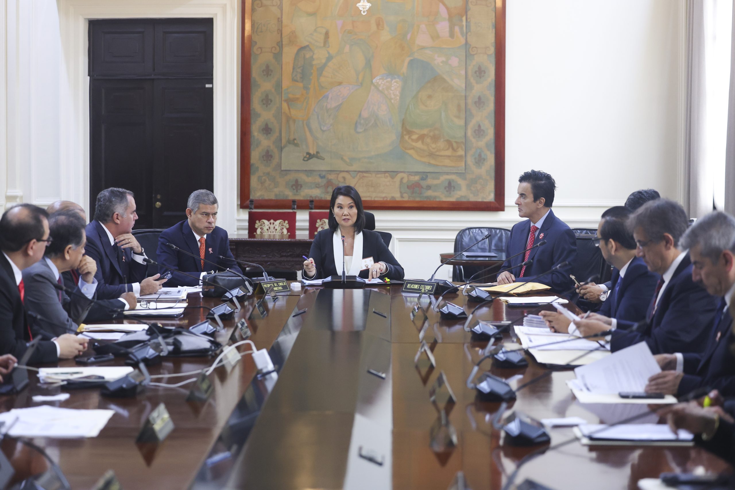Gobierno pide facultades legislativas en seguridad, economía y empleo