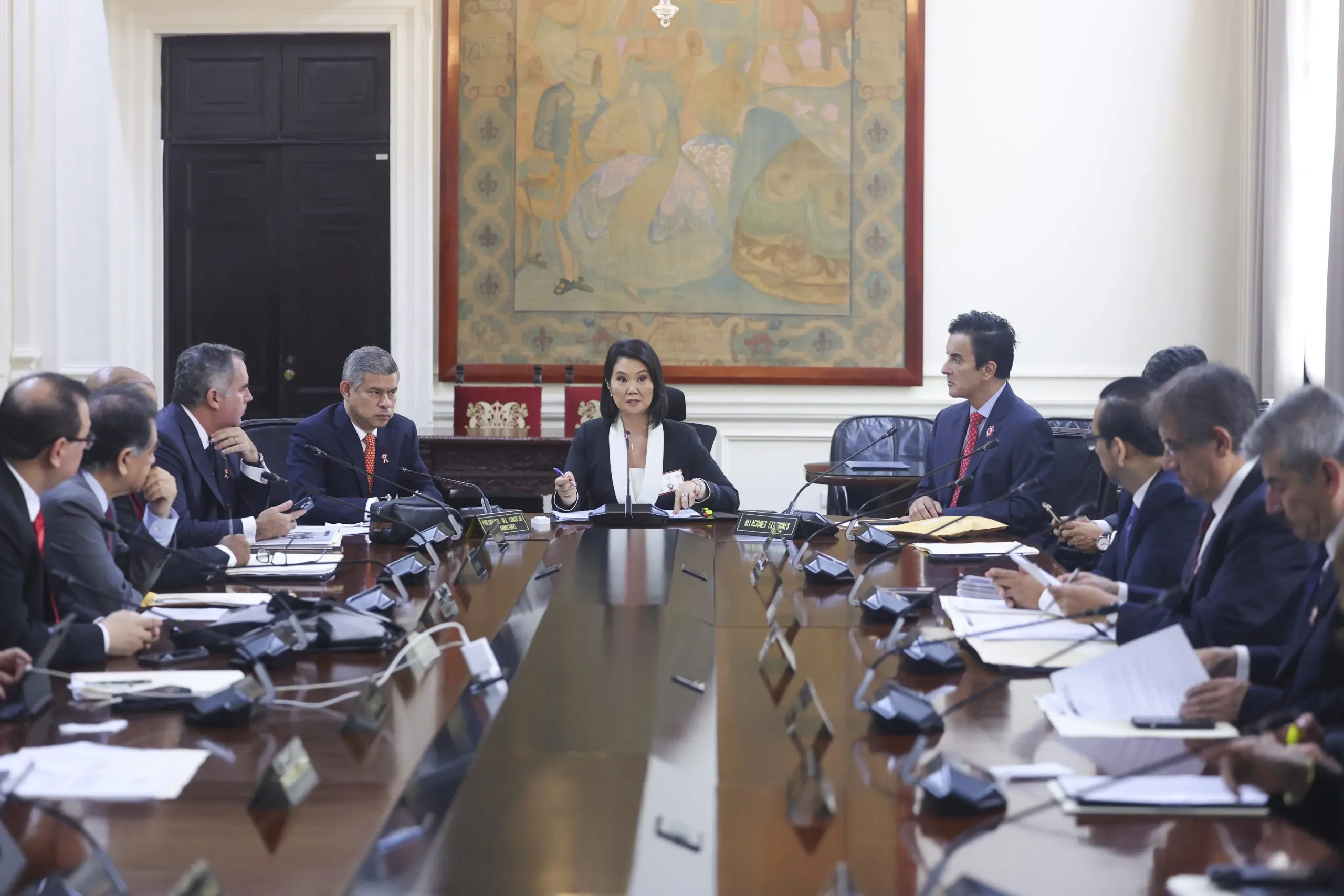 Gobierno pide facultades legislativas en seguridad, economía y empleo