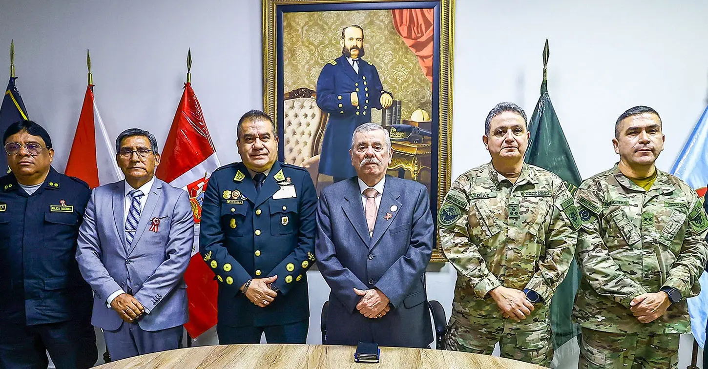 Fernando Rospigliosi reafirma compromiso del Congreso de perfeccionar normativa vinculada a la defensa y la seguridad nacional