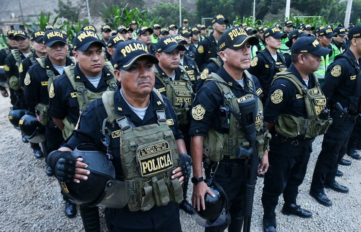 La Ley 32561 protege a las viudas y huérfanos de policías y militares