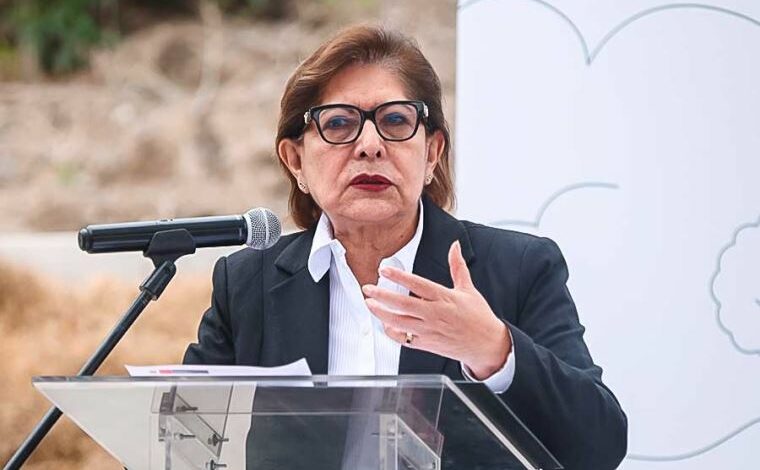 Ministra de Educación presentó su renuncia