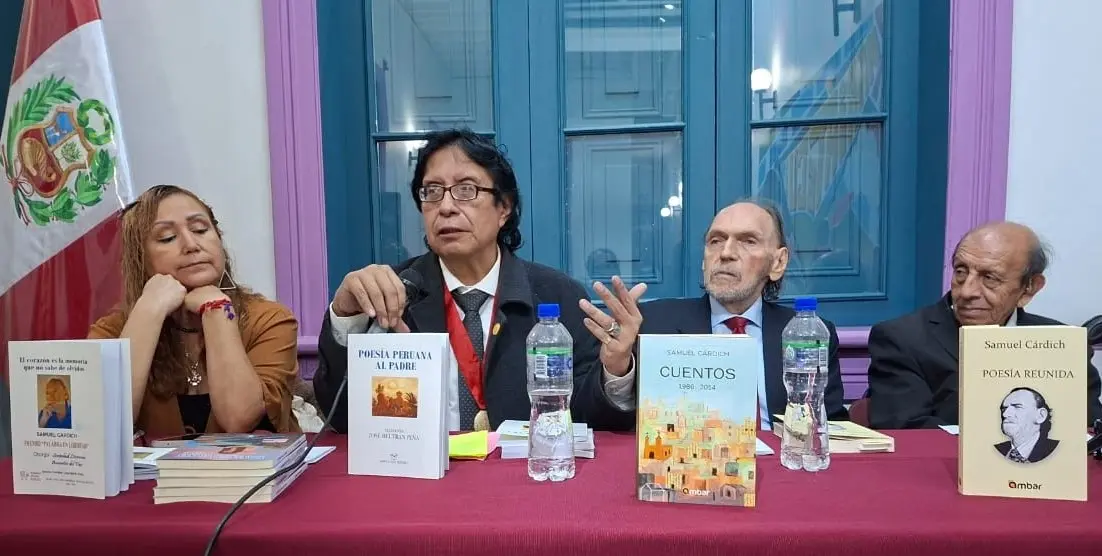 Premian a poeta Samuel Cárdich con la Medalla “Palabra en Libertad”