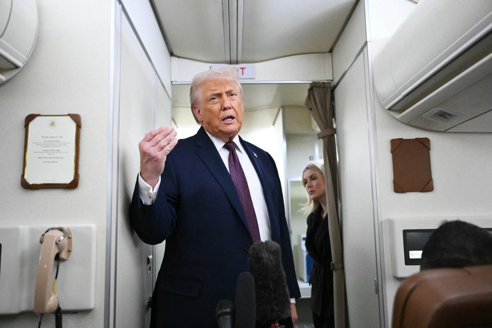 Trump ordenó detener bombardeos contra Irán para negociar un acuerdo