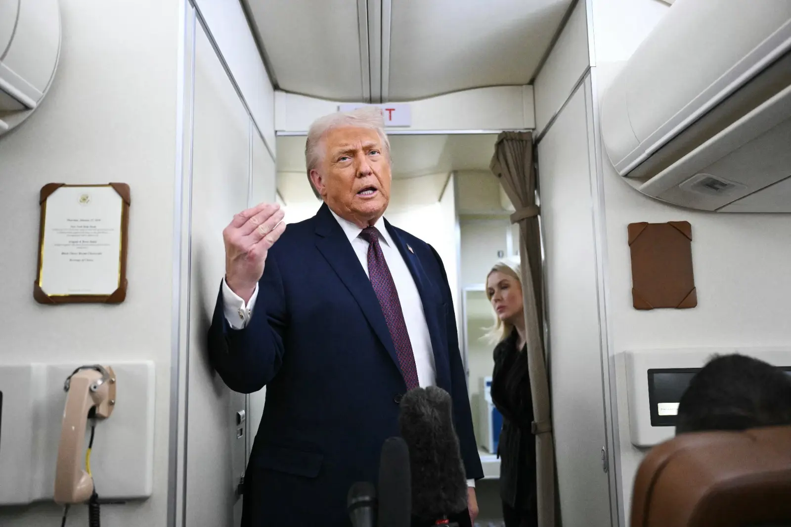 Trump ordenó detener bombardeos contra Irán para negociar un acuerdo