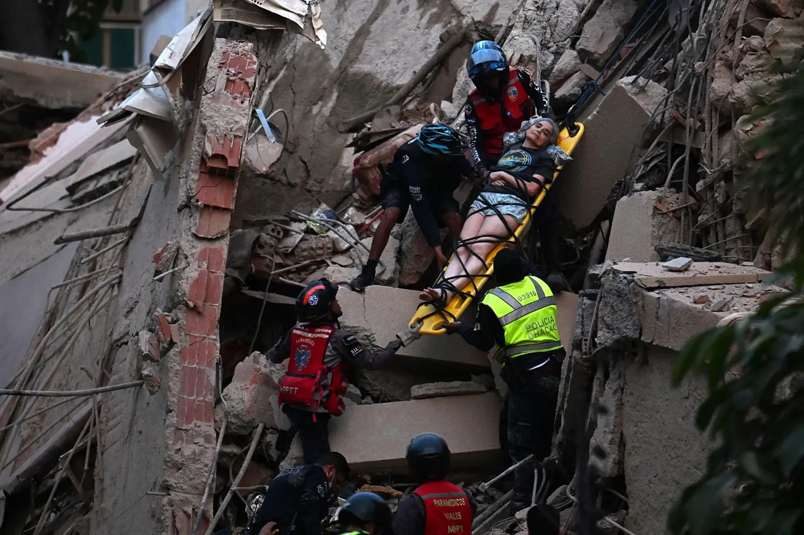Venezuela elevó la cifra  de muertos a 2.645  por el doble terremoto