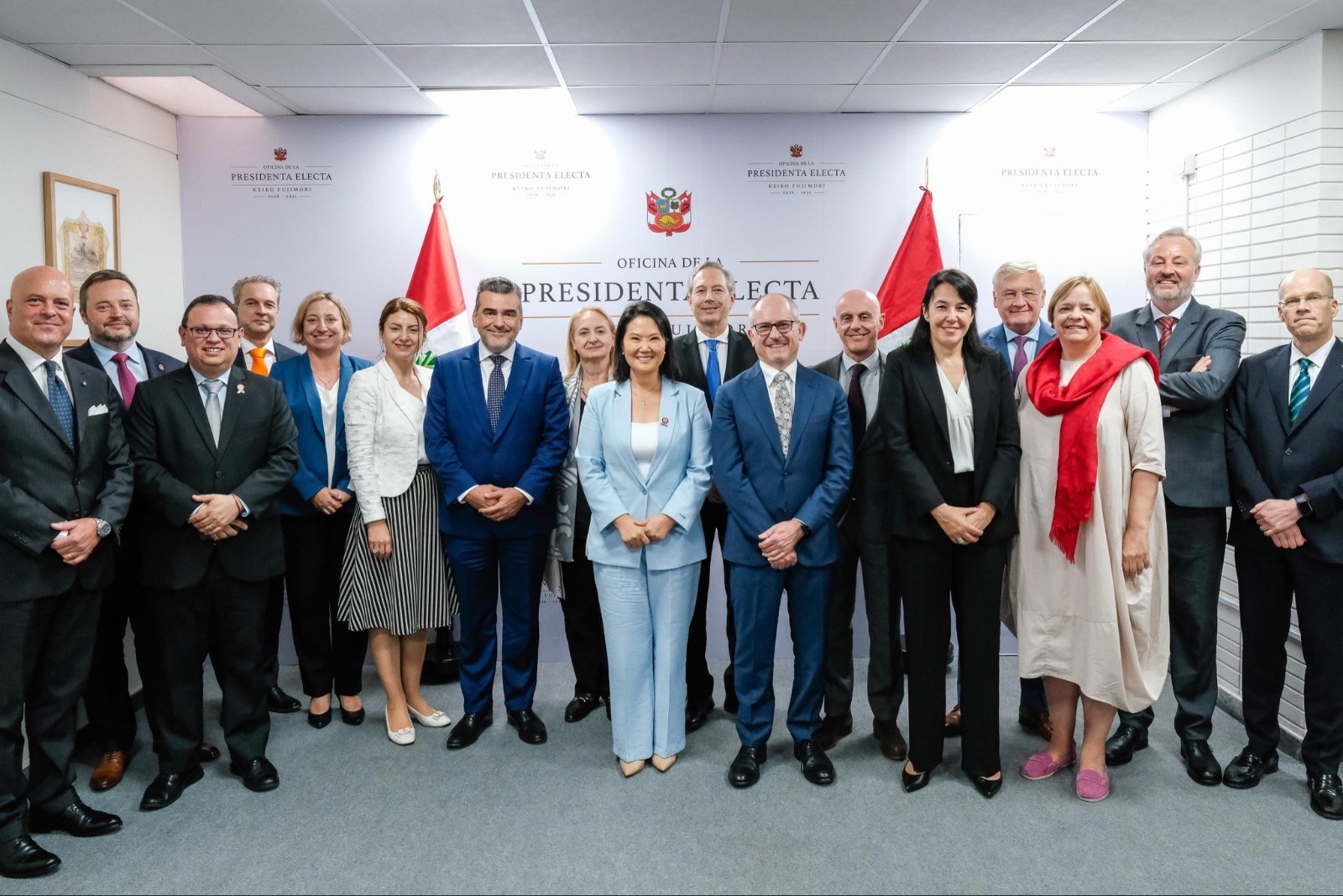 Keiko se reunió con  embajadores de UE