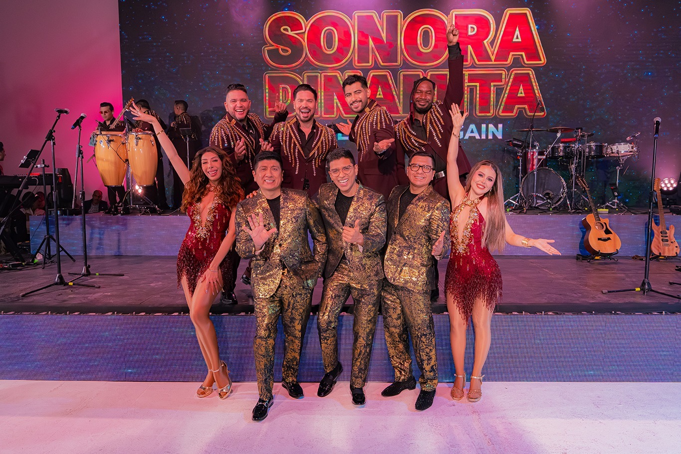 Grupo 5 y la Sonora dinamita juntos en el «versus internacional de la cumbia»