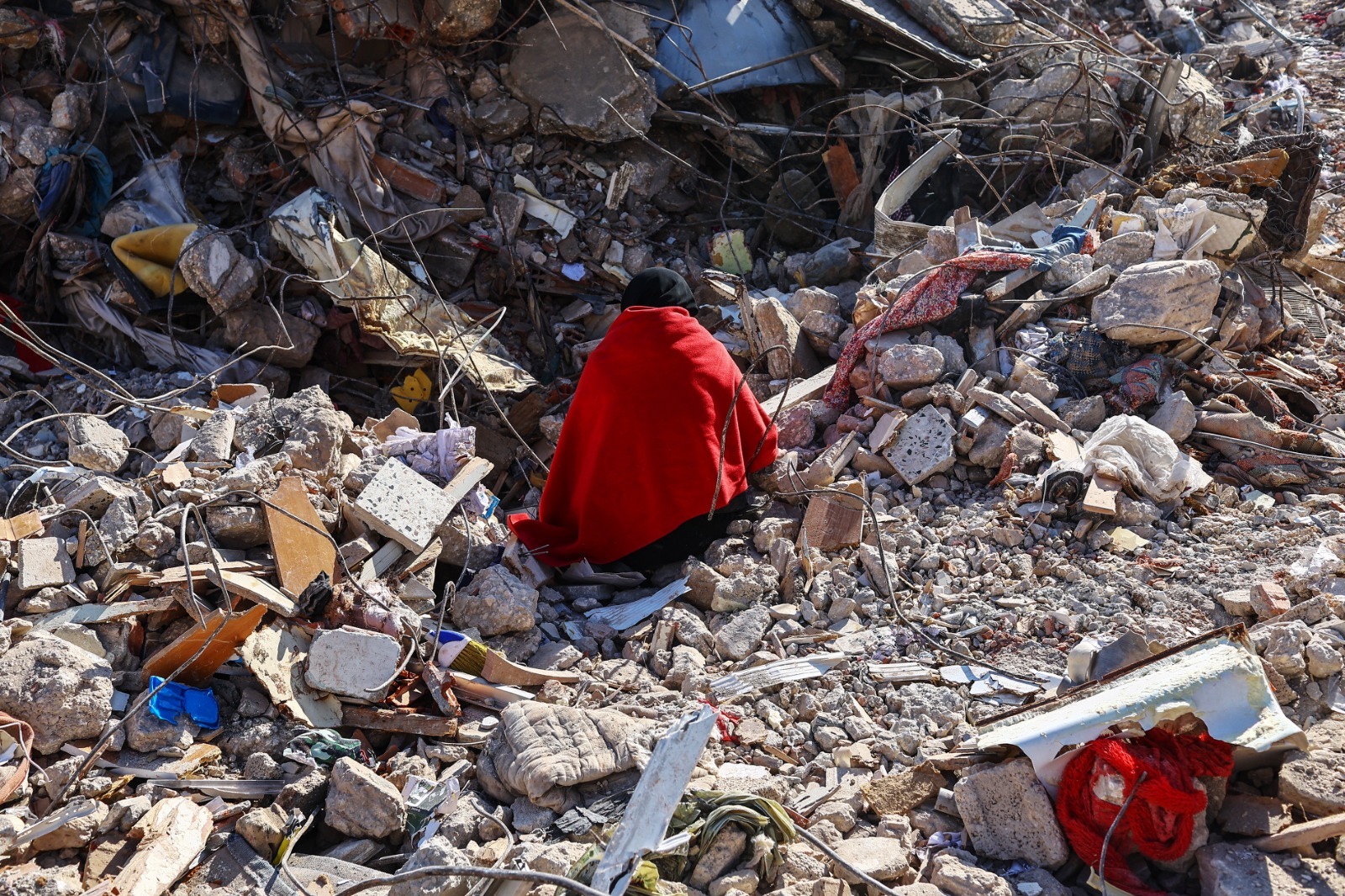 Ya hay 3.685 muertos por terremotos en Venezuela