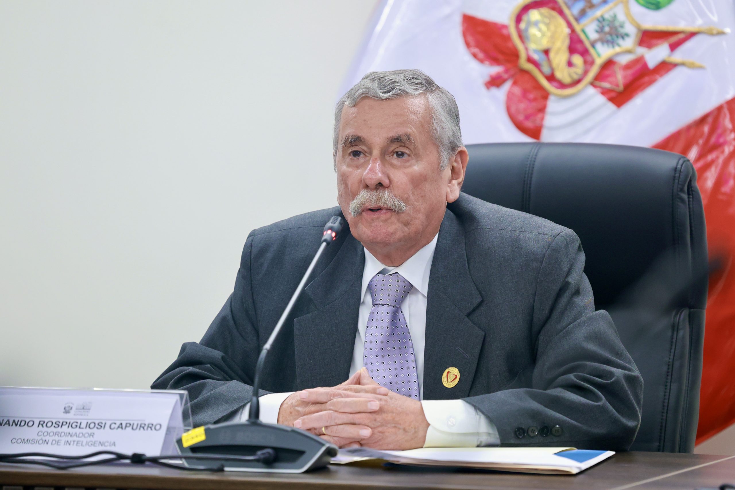 Rospigliosi denuncia a tres jueces por inaplicar Ley 32107