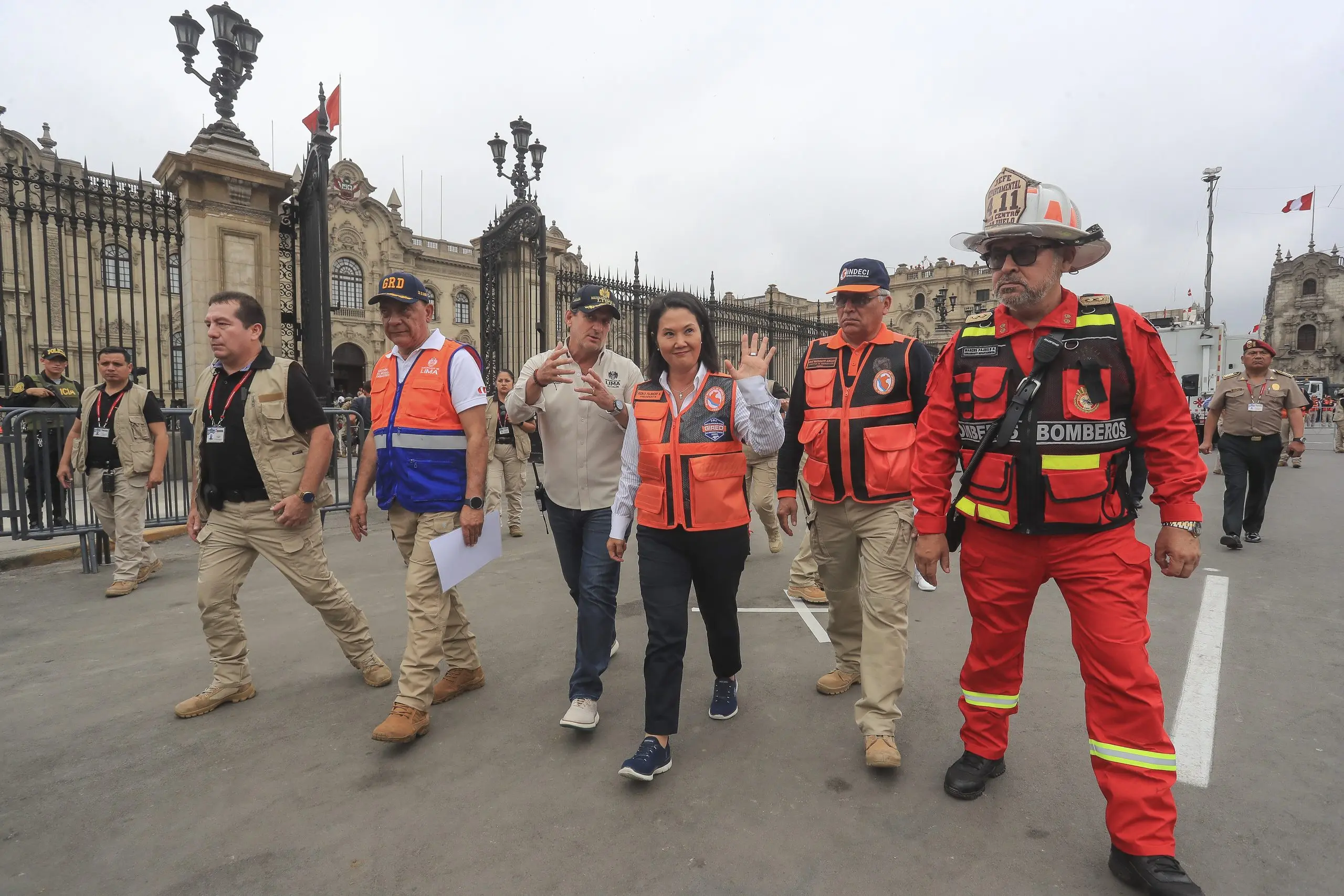 Keiko anuncia subsidio para transportistas ante  el alza de combustible