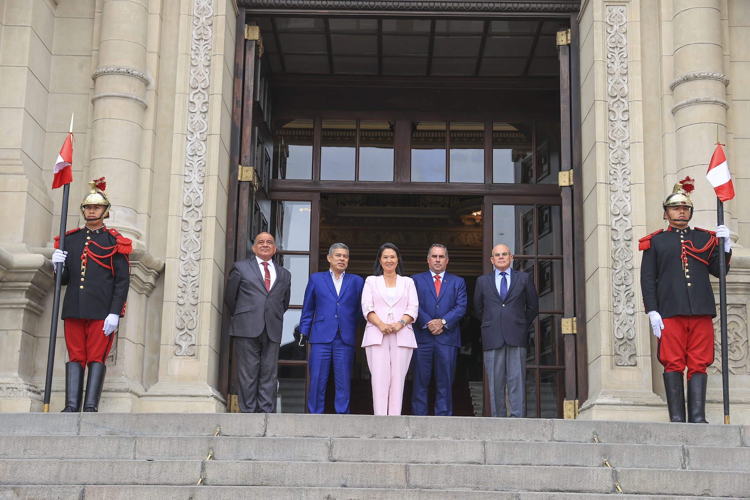 Keiko afirma que aplicará plan Bukele contra crimen