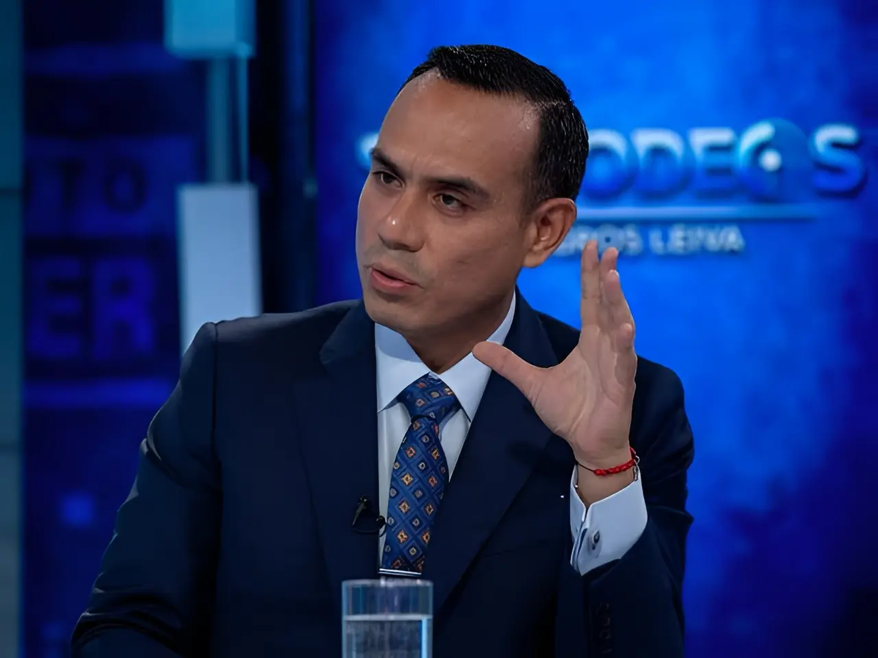 Piden investigar presunto incumplimiento contractual de empresa de José Jerí