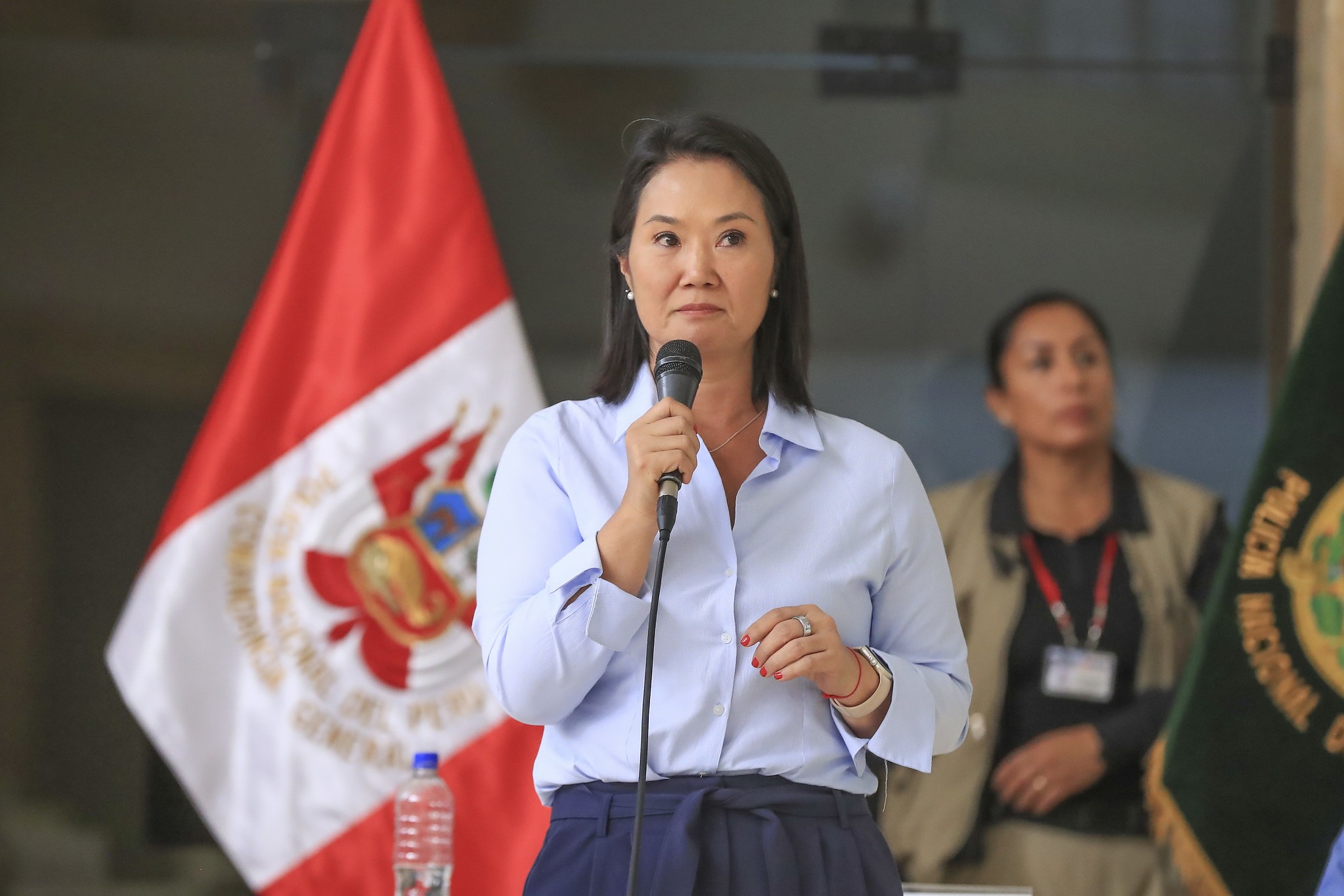 Keiko Fujimori plantea incorporar a operadoras y bancos a estrategia contra extorsión