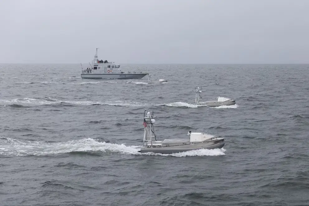 Cámaras en drones de la  Marina británica enviaban  datos en secreto a China