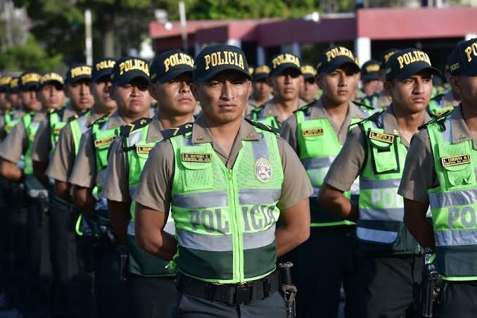 Así cobran policías los reintegros  de los decretos 090, 073 y 011