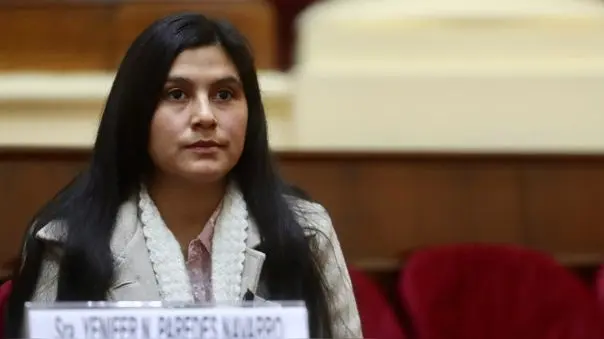 Yenifer Paredes asume presidencia de la Comisión de Energía y Minas de la Cámara de Diputados