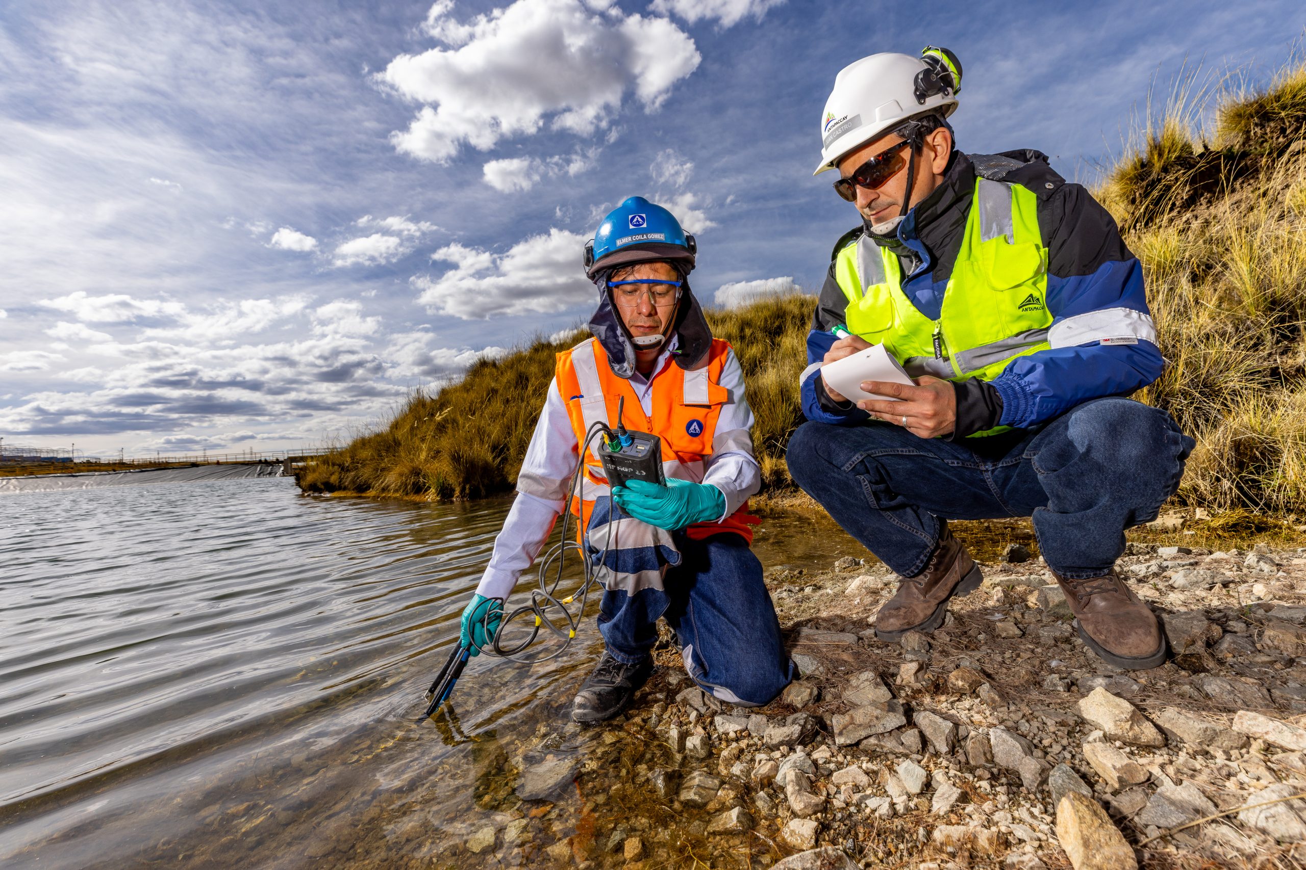 Antapaccay mantiene certificaciones internacionales en gestión ambiental y seguridad laboral