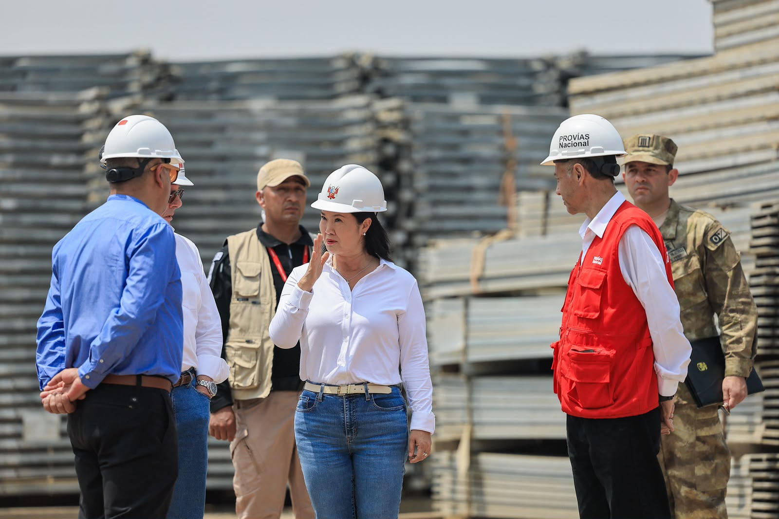 Keiko lideró traslado de 25 puentes modulares para enfrentar El Niño