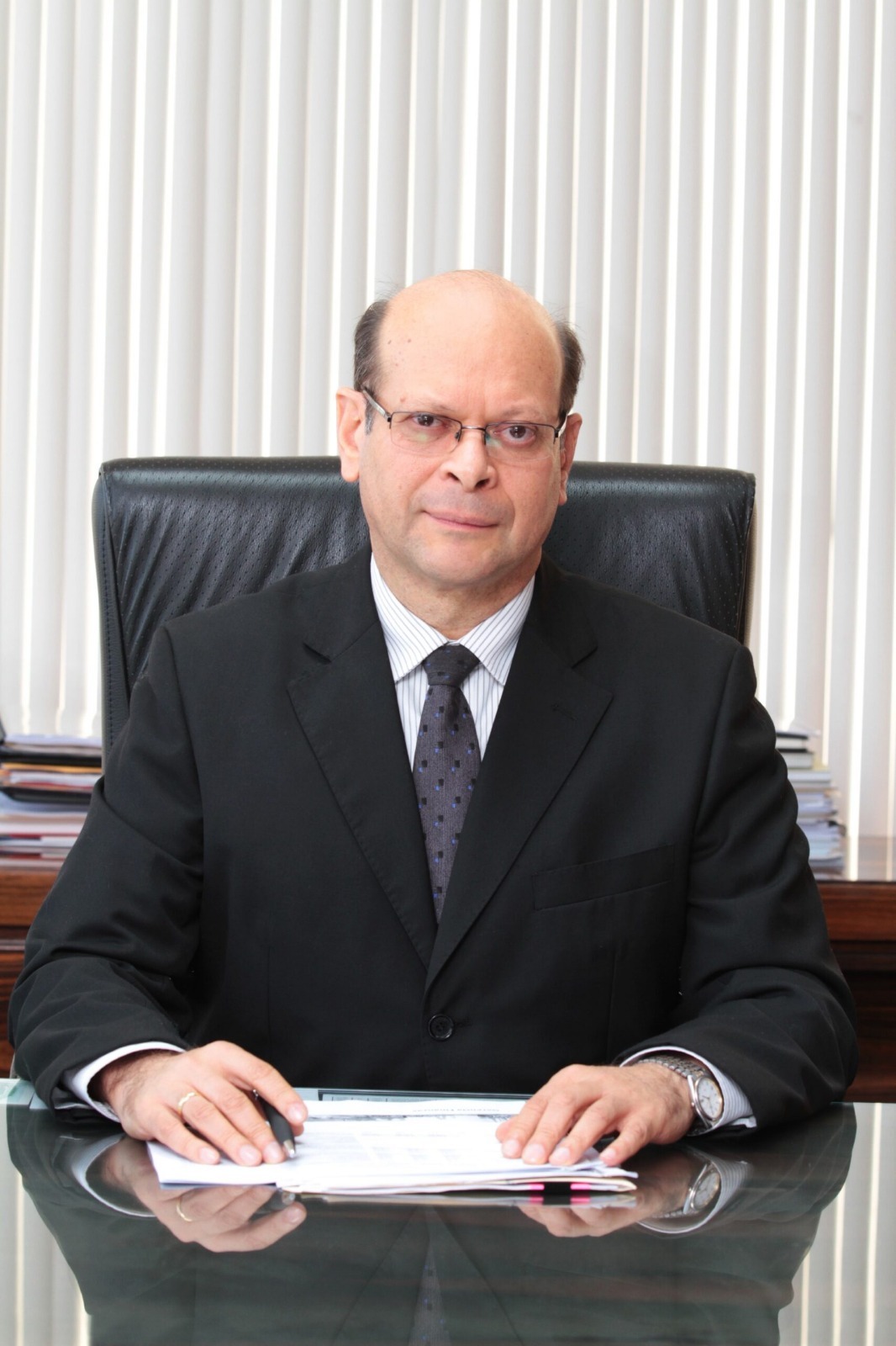 Cuestionado Carlos Linares  Peñaloza se mantiene como  vicepresidente de Petroperú