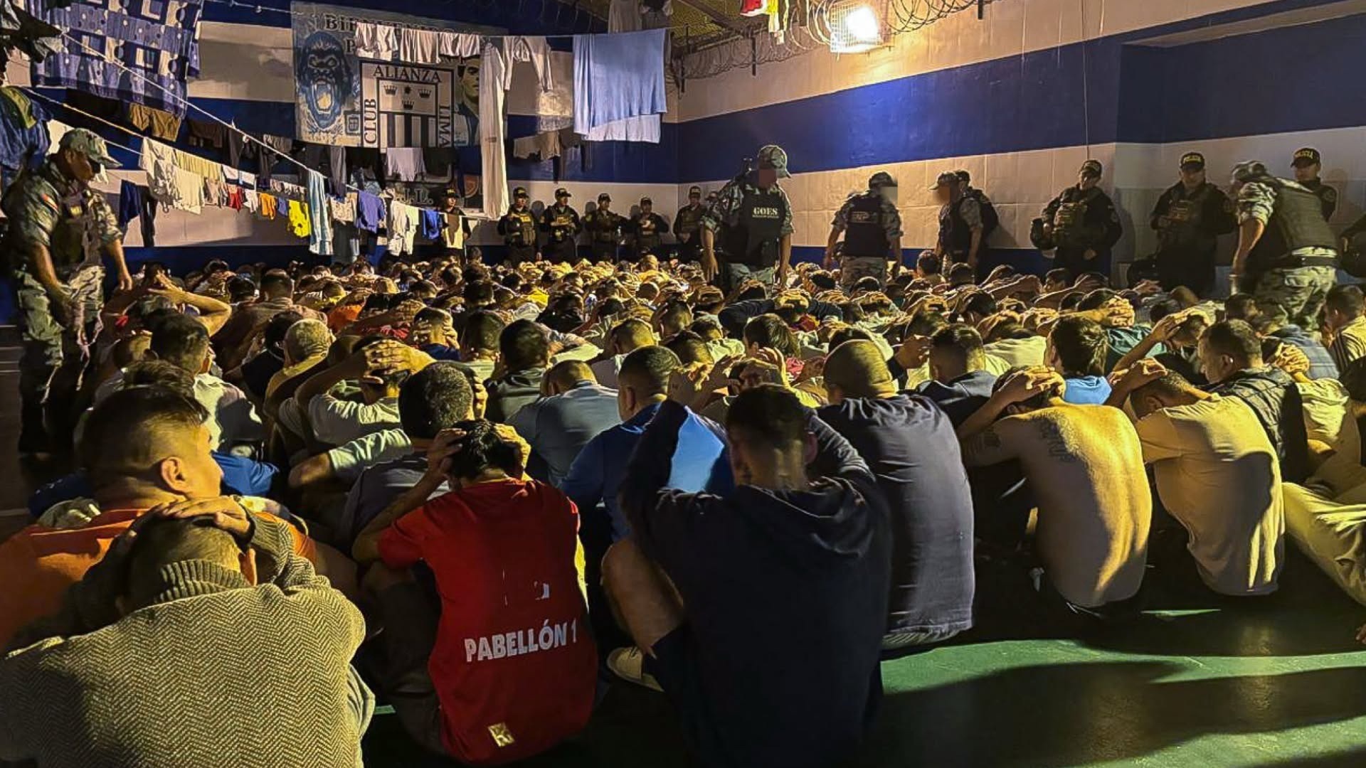 PNP y FFAA ejecutan requisa simultánea en 5 penales del país