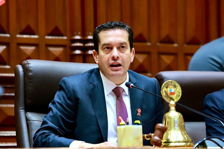 Miguel Torres respalda viaje de Keiko Fujimori a El Salvador