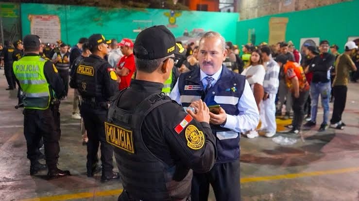 PNP y Migraciones intervienen a más de 500 extranjeros en Lima Norte