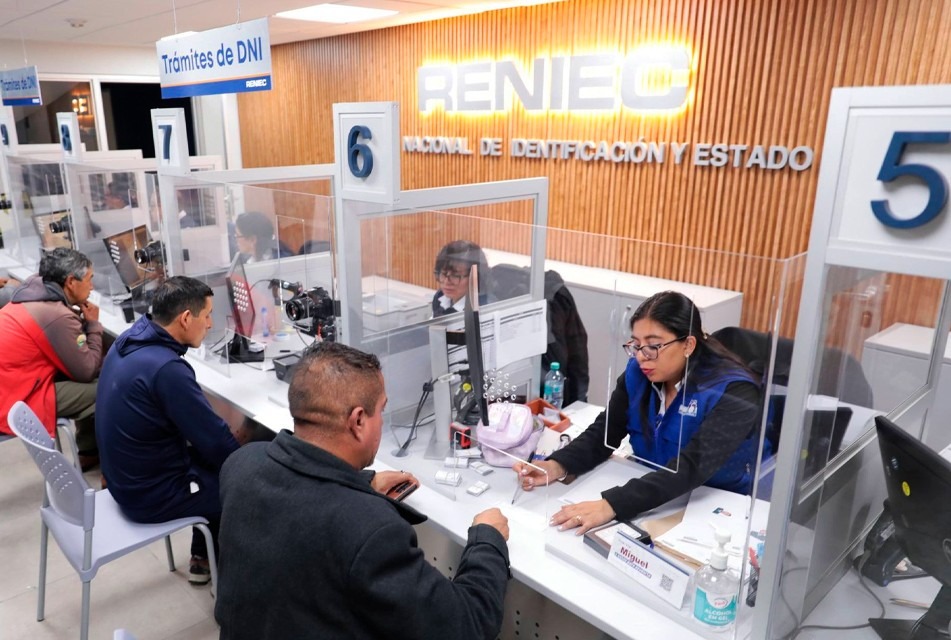 Reniec: 600 mil DNI están pendientes de recojo a una semana de las elecciones