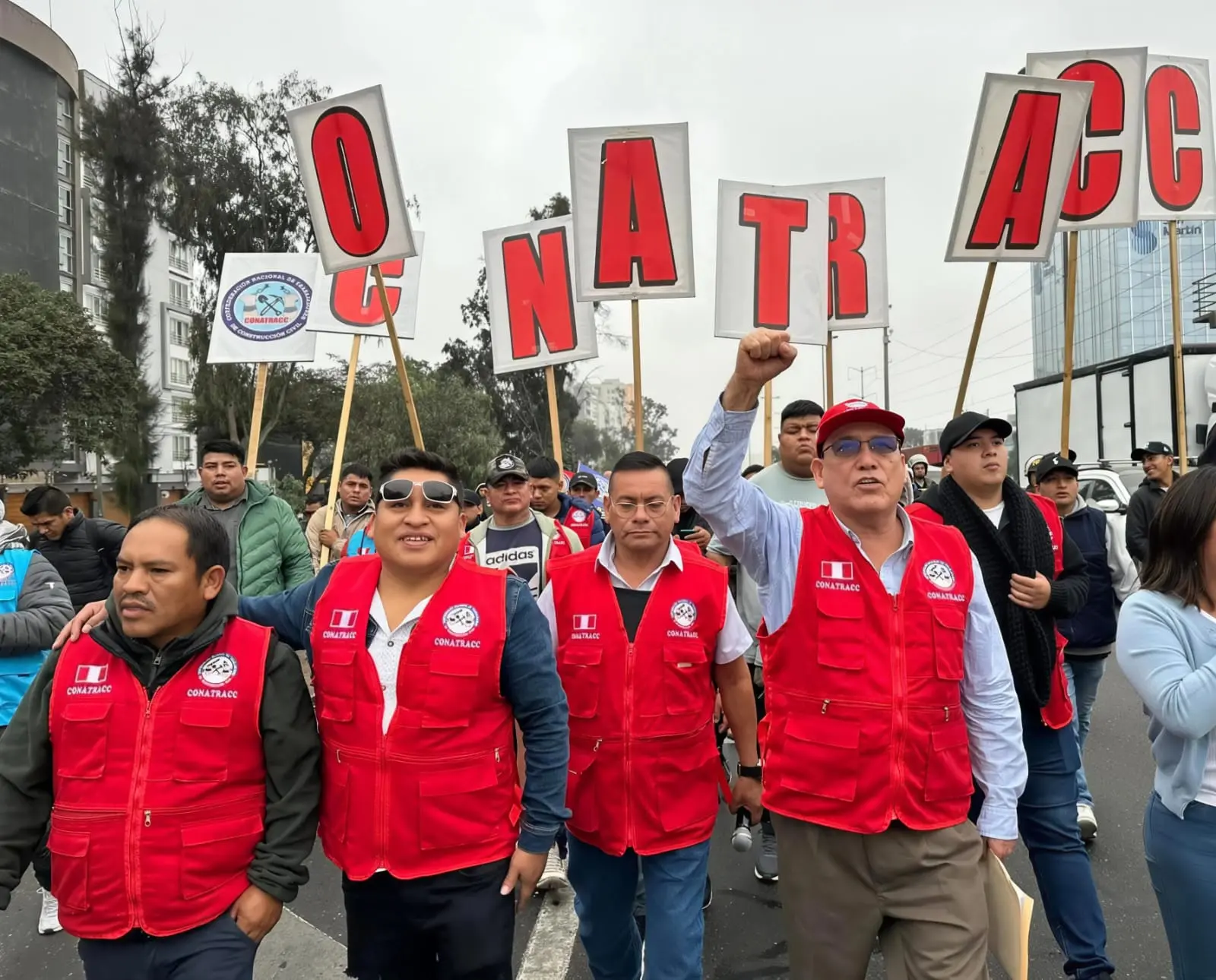 Gremios de construcción civil piden al Gobierno frenar ataques contra dirigentes sindicales.