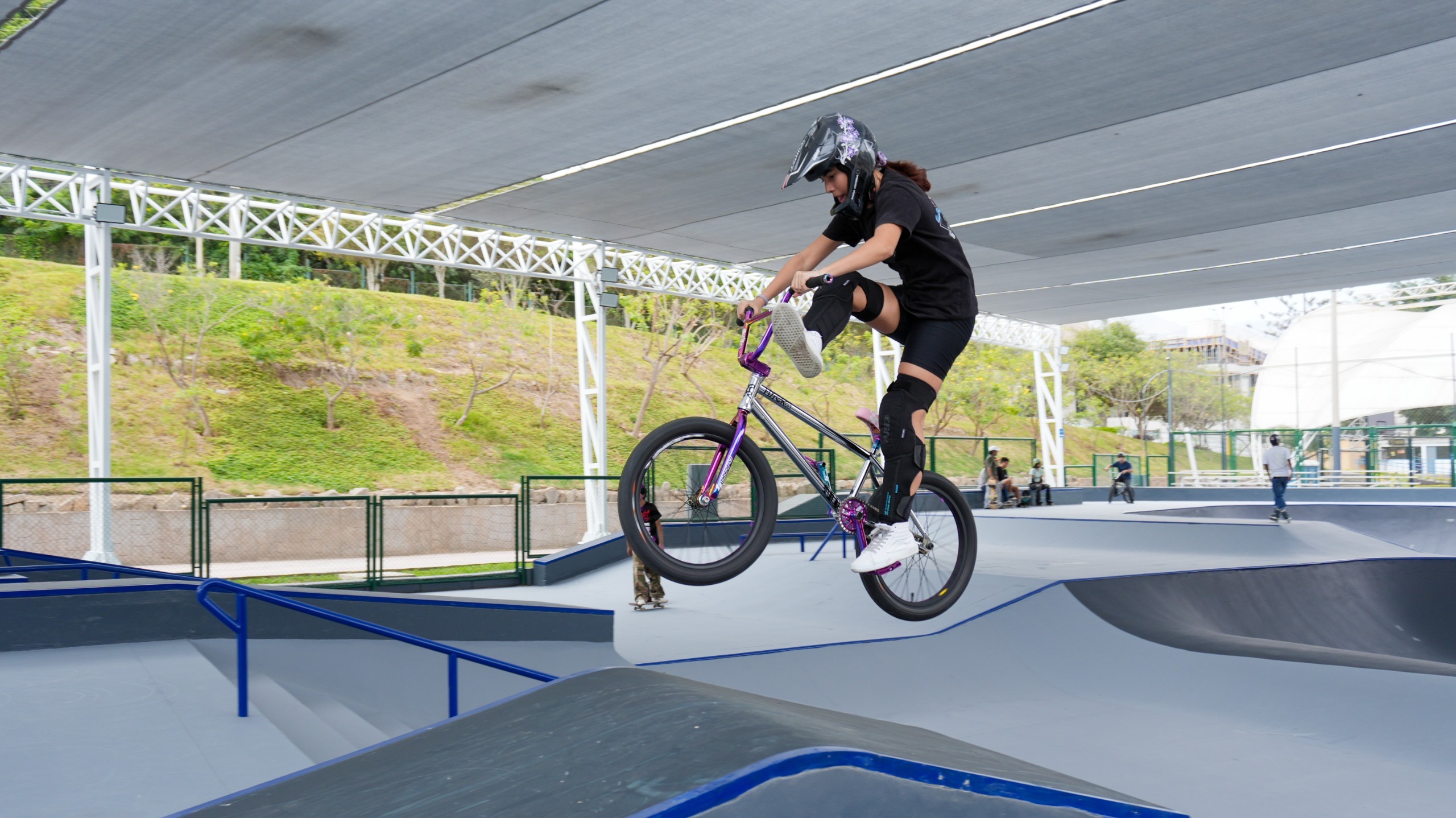 Skaters y riders de Surco ya disfrutan de renovado Skatepark Loma Amarilla