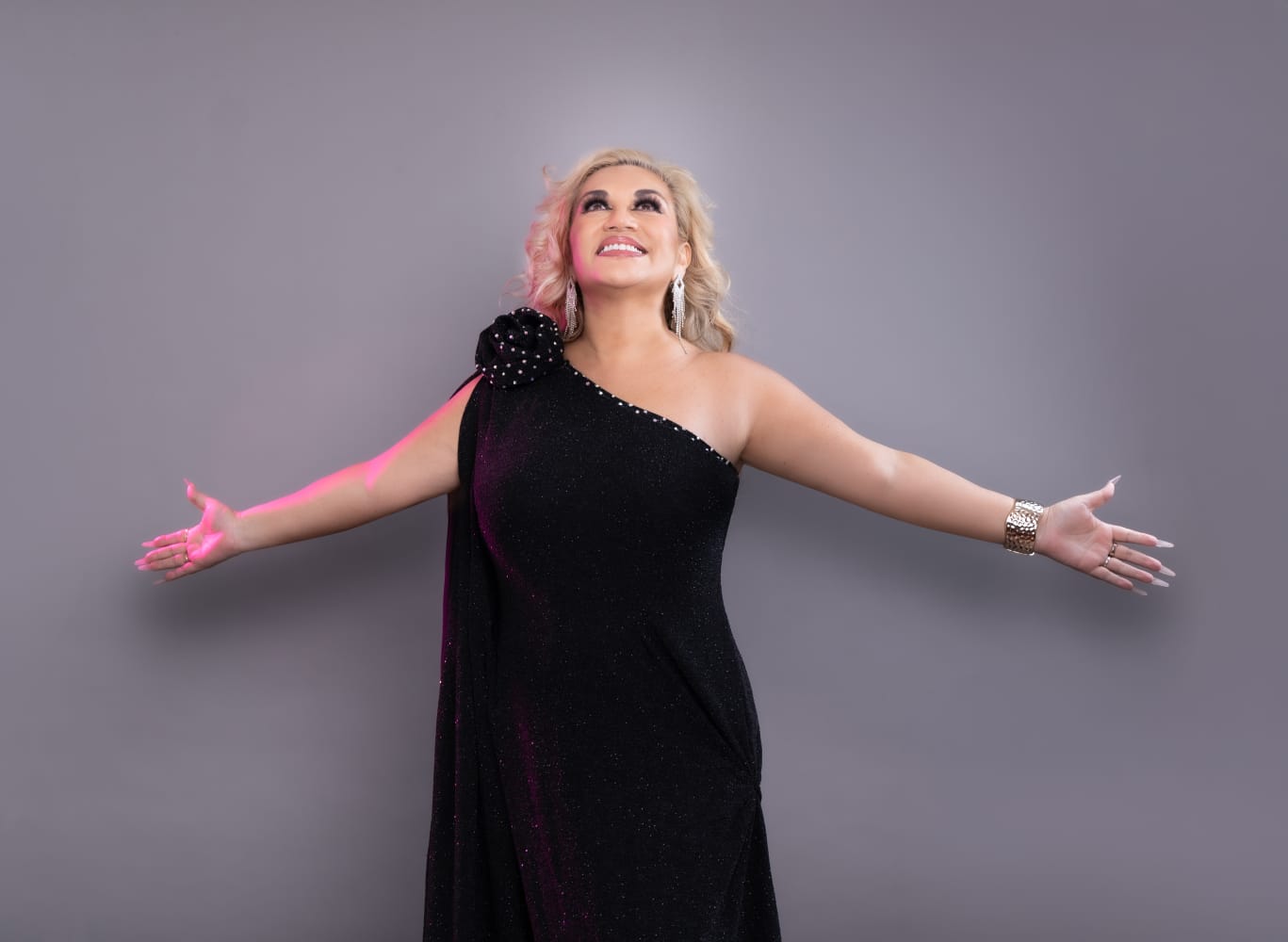 46 años de música: Rosaflor presenta “Mestiza” en el Teatro Segura