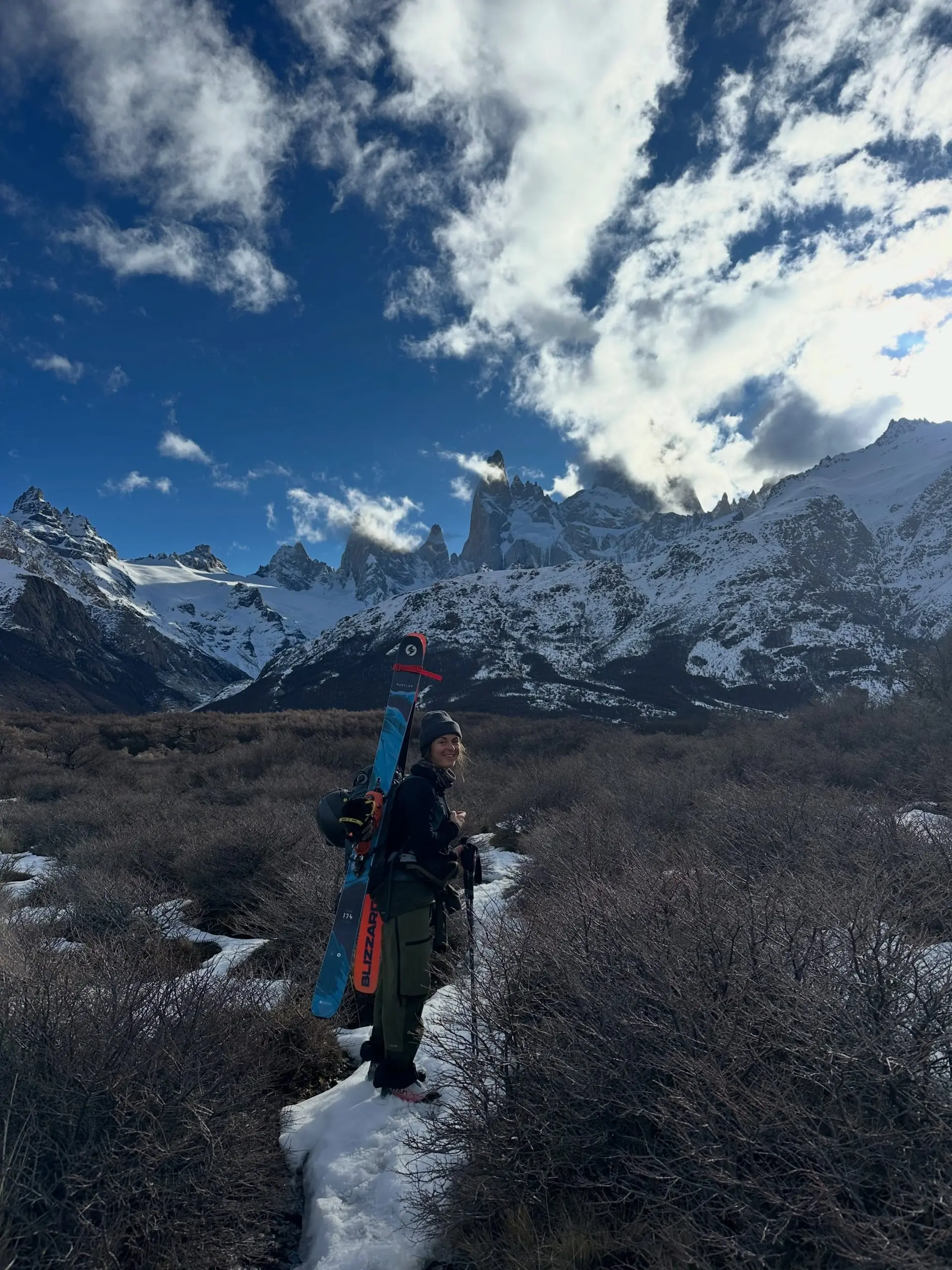 Argentina: esquiadora francesa muere tras avalancha en cerro Crestón