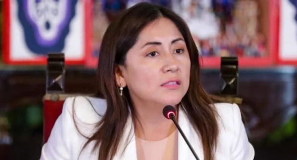 Kelly Portalatino es intervenida por la Policía tras atropellar a ciclista en Lima