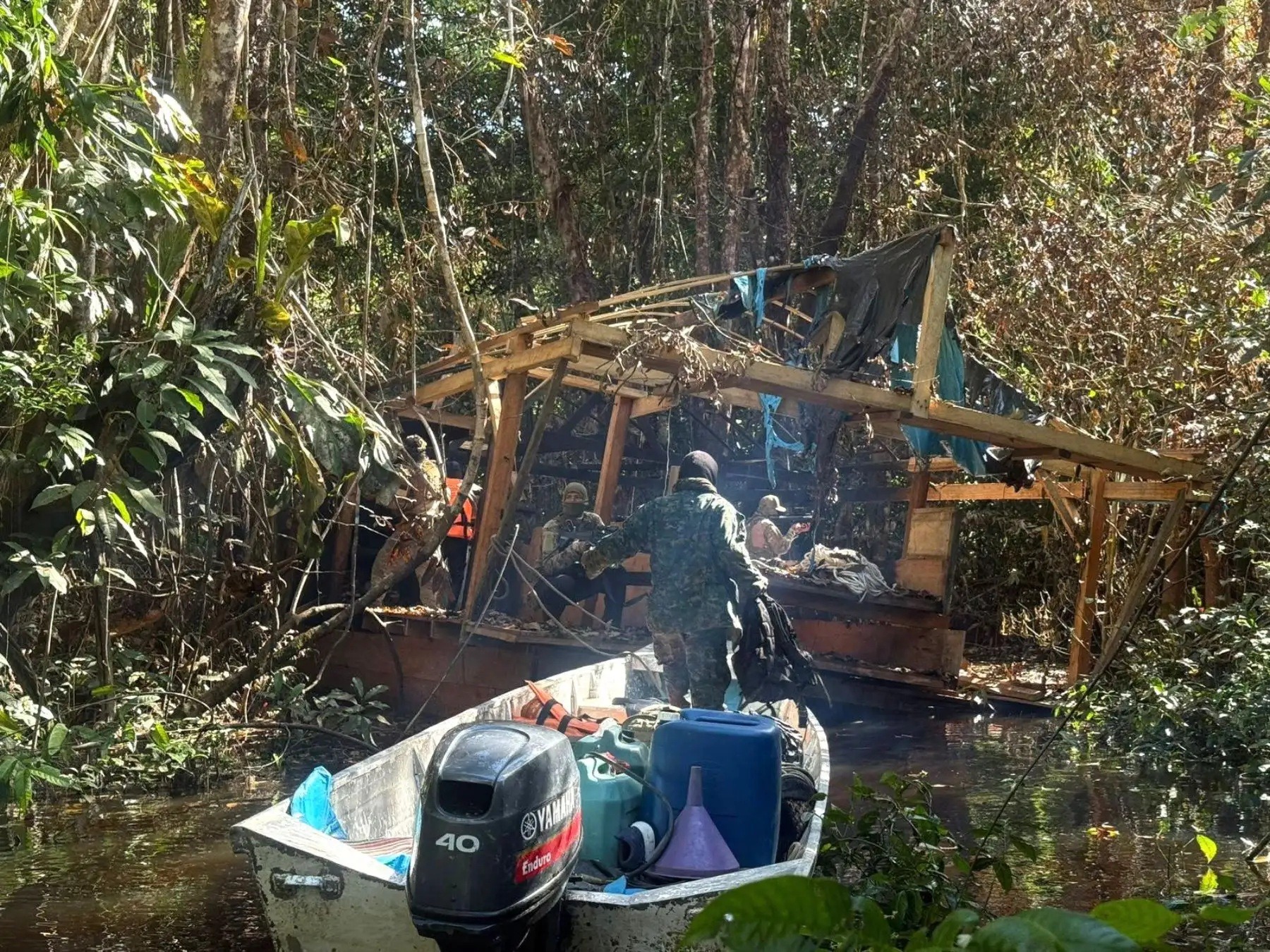 Megaoperativo en Madre de Dios deja fuera de servicio 36 dragas y más de 35 campamentos ilegales