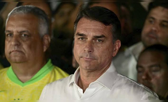 Brasil investiga presunto intento de fuga de Flávio Bolsonaro a Argentina