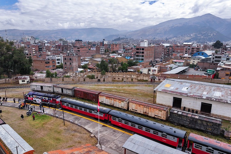 Keiko Fujimori reanuda operaciones del Tren Macho y anuncia rehabilitación de más de 120 kilómetros de vía férrea