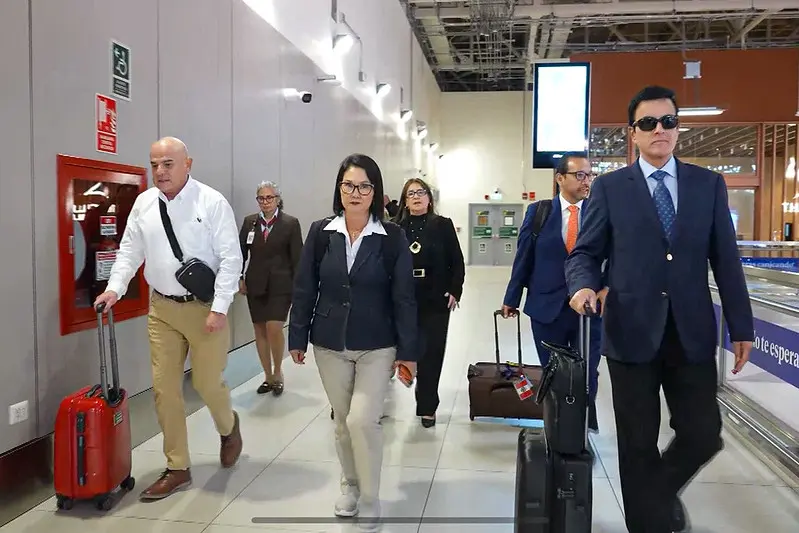 Keiko Fujimori viaja a El Salvador para reunirse con Nayib Bukele