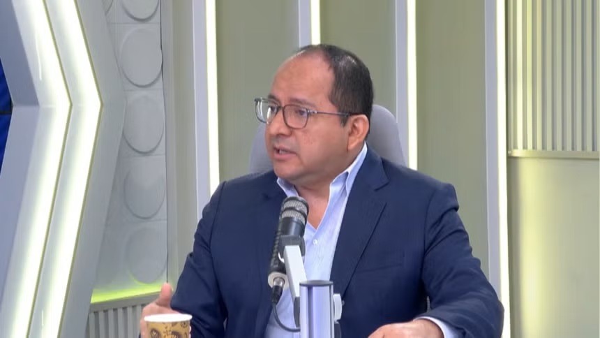 Aldo Bravo exige evaluar a Iber Maraví en Ética tras altercado en el Senado