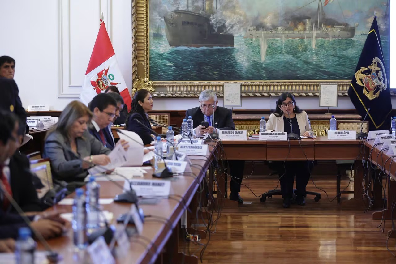Fracasa el complot de la izquierda contra Gobierno